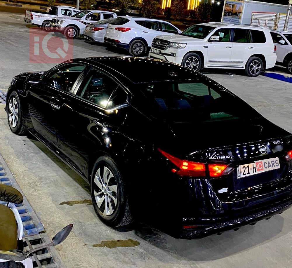 نيسان ألتيما